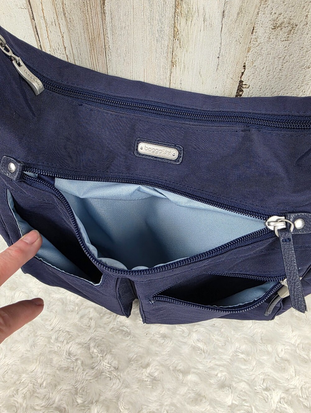 Baggallini Anywhere Large Hobo Tote With RFID Phone Wristlet Navy Blue - Picture 5 of 12